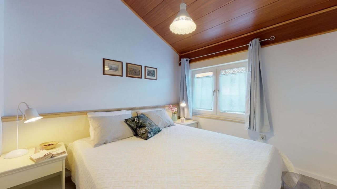 Lara Deluxe Superior 5 Star Apartment, Your Piece Of Heaven By The Sea & Park Novigrad Istria Kültér fotó