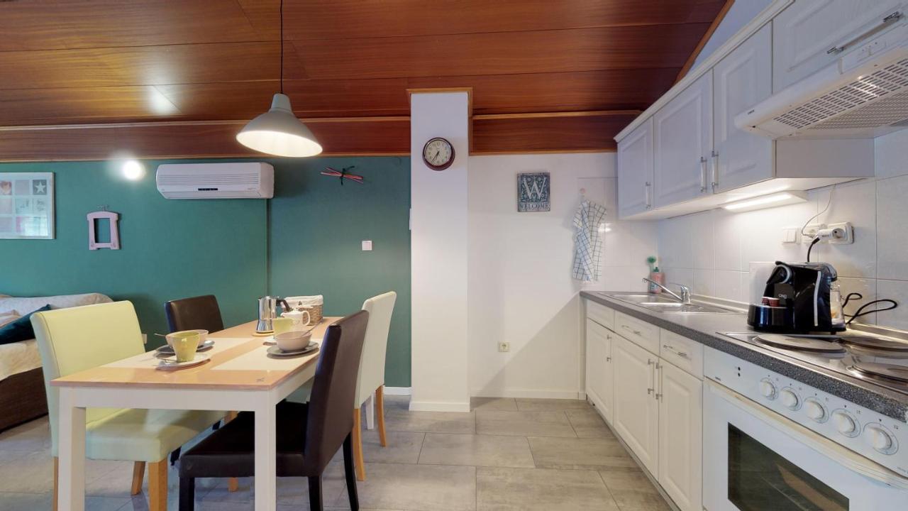 Lara Deluxe Superior 5 Star Apartment, Your Piece Of Heaven By The Sea & Park Novigrad Istria Kültér fotó