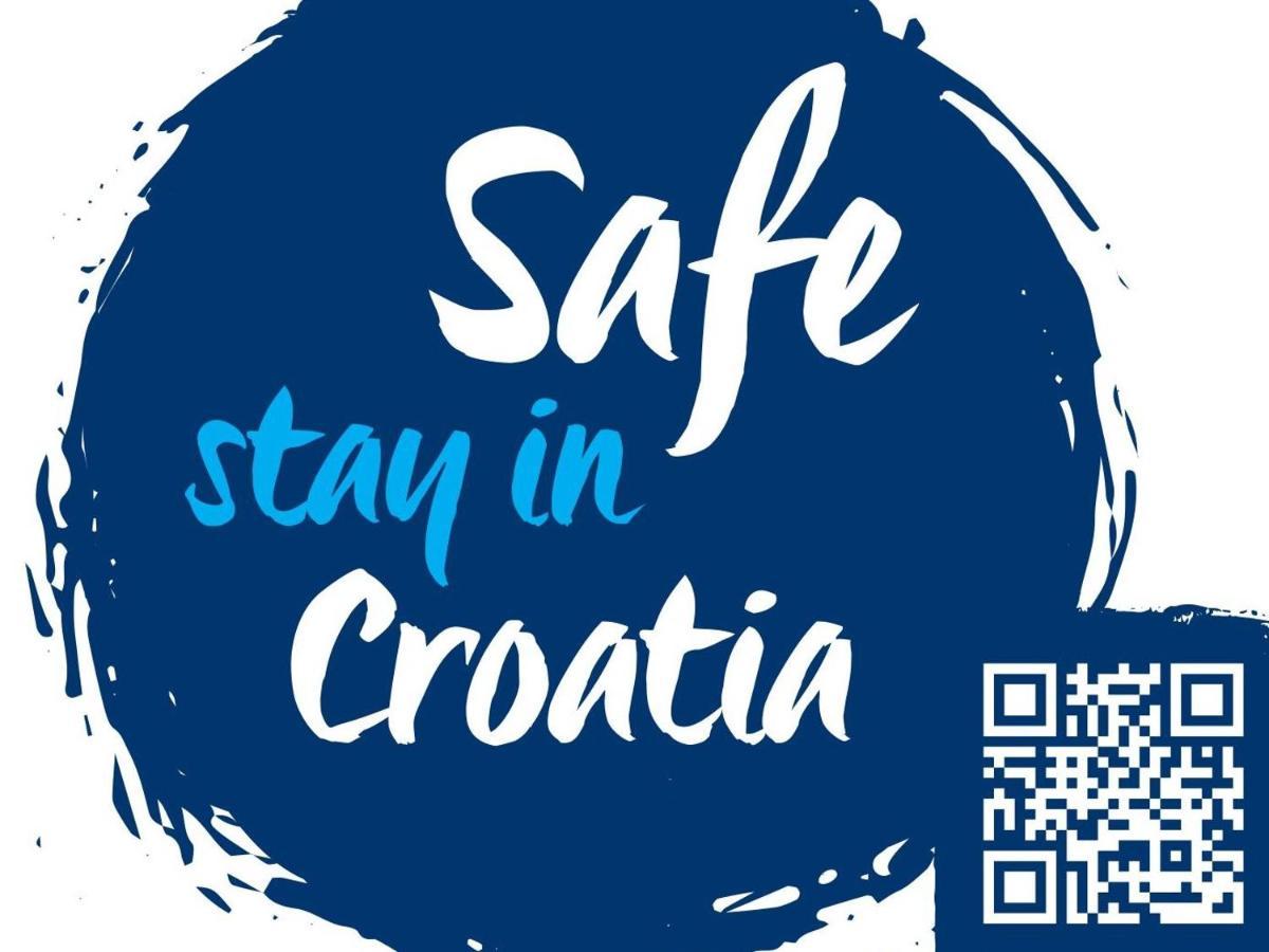 Lara Deluxe Superior 5 Star Apartment, Your Piece Of Heaven By The Sea & Park Novigrad Istria Kültér fotó